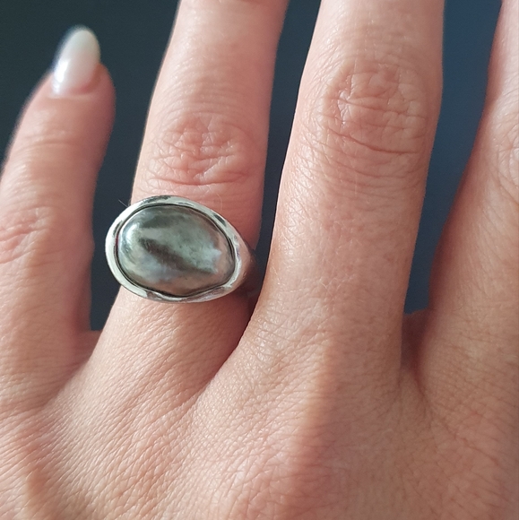 Tiffany&Co ring - Picture 1 of 3